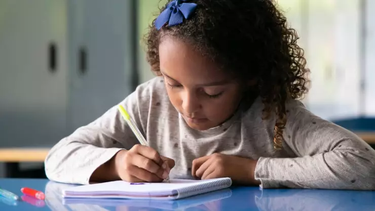 niña de primaria