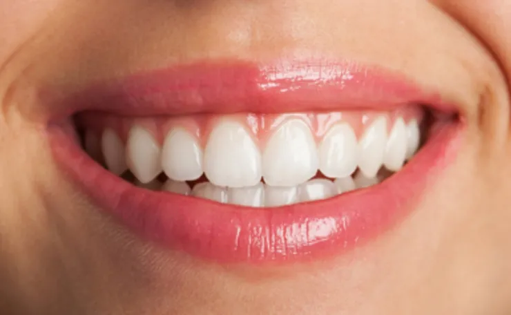 día del odontólogo qué provoca caída de los dientes adultos