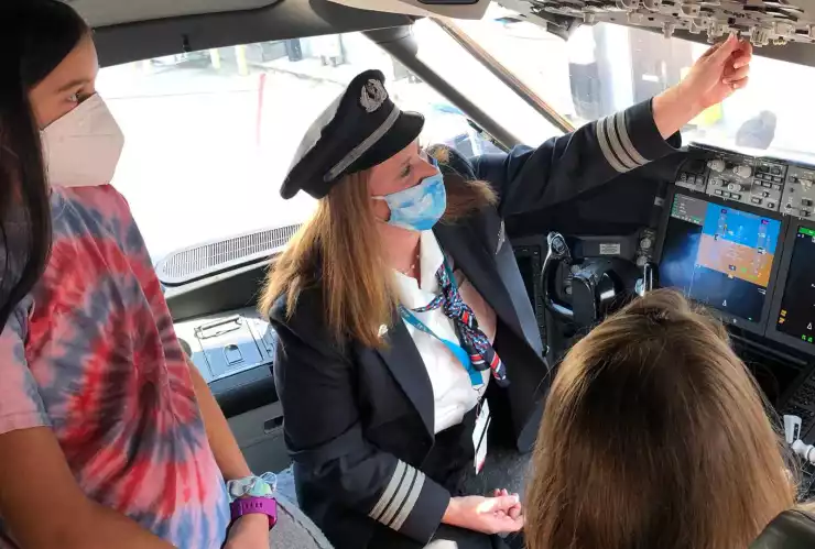 american airlines.jpg