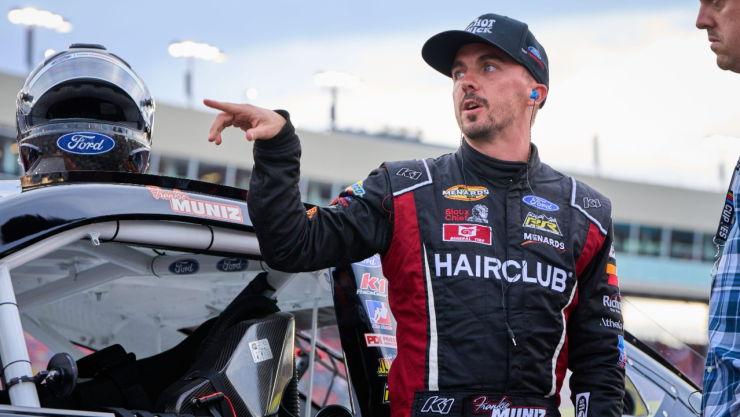 ¡De la pantalla a la pista! Frankie Muniz, actor de ‘Malcolm el de en medio’ lidera la NASCAR