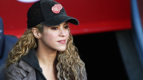 SHAKIRA PRESENCIANDO BARCELONA - REAL SOCIEDAD