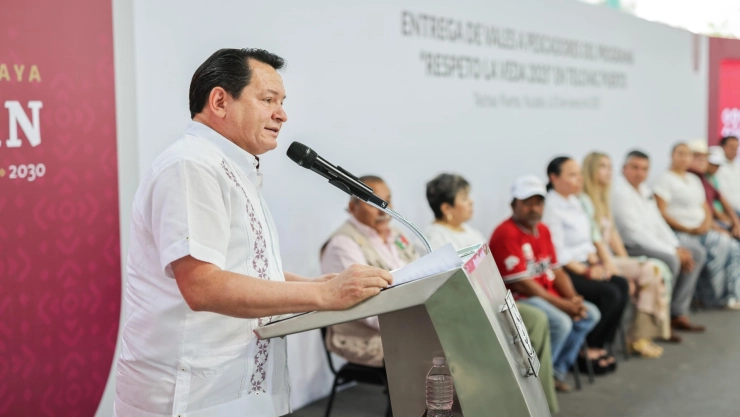 Gobierno de Yucatán realiza entrega de apoyo a pescadores por veda en el estado