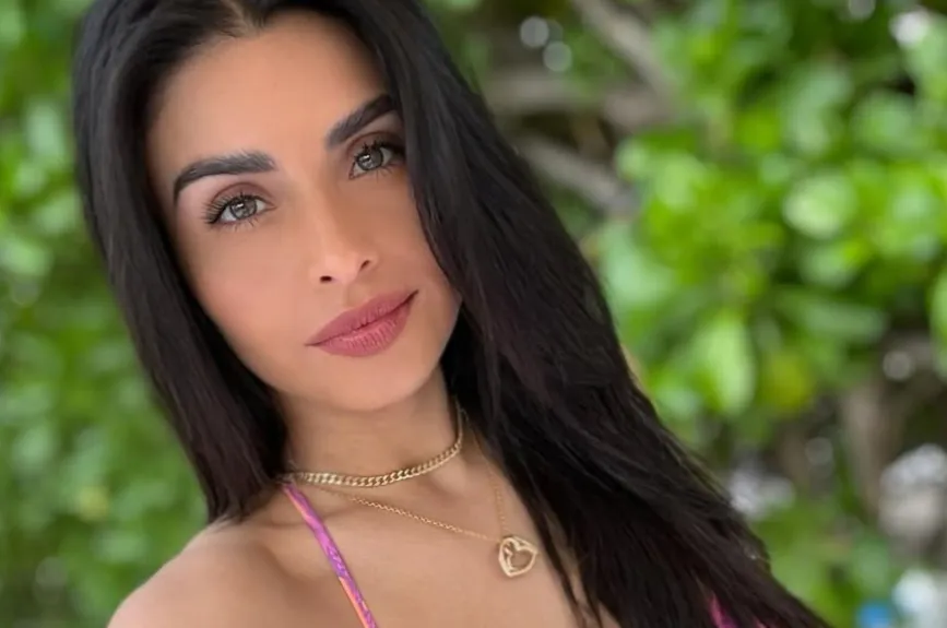 1. Kristal Silva es originaria de Soto La Marina, Tamaulipas, y pasó sus años de formación en Ciudad Victoria. Nació en diciembre de 1991, por lo que en la actualidad tiene 33 años.