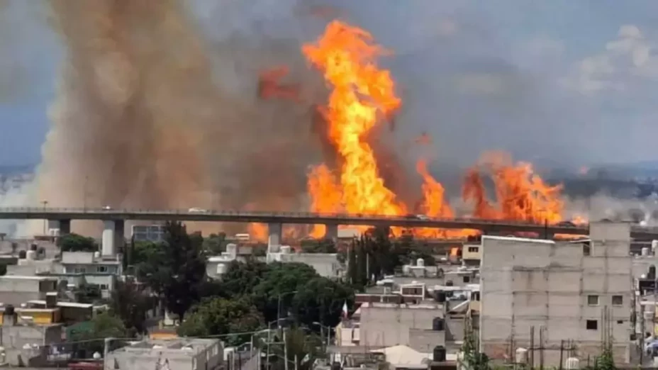 Video pone en duda versión oficial de explosión de pipa en Iztapalapa.png