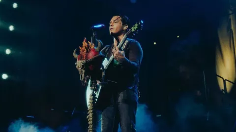 Nodal envía mensaje a Belinda tras su accidente en la pasarela