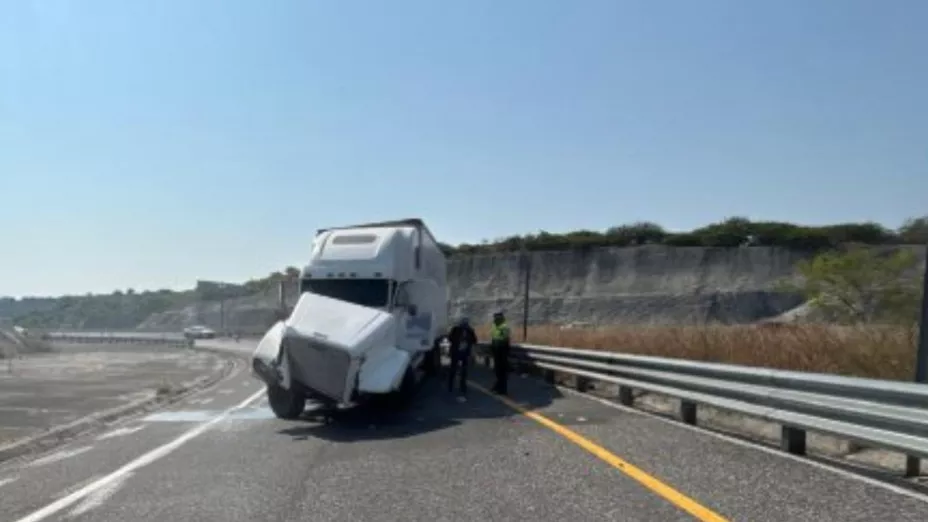 Accidente causa cierre y tráfico en la autopista Siglo XXI hoy: Afectaciones hacia Puebla