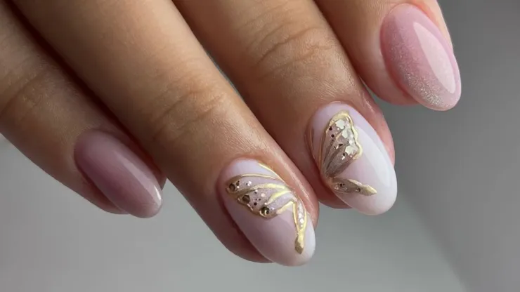 uñas con mariposas primavera 2026