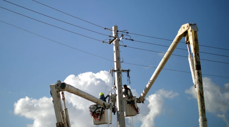 México llega a Puerto Rico para ayudar a recuperar electricidad