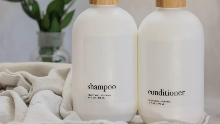 ¿Qué pasa si utilizas el mismo champú todos los días? La ciencia responde