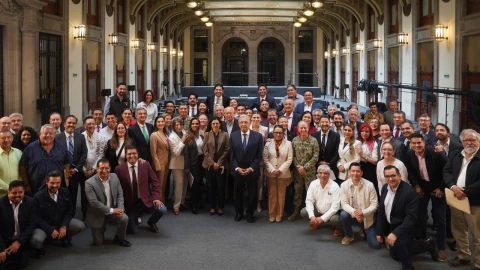 AMLO y gobernadores de la 4T acuerdan construir Padrón Nacional de Personas Desaparecidas