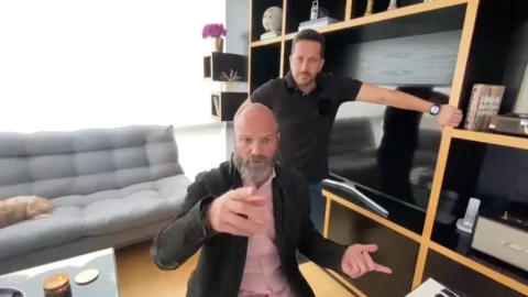 Luis Garc&iacute;a y Carlos Guerrero buscan a banda de m&acute;&uacute;sica.