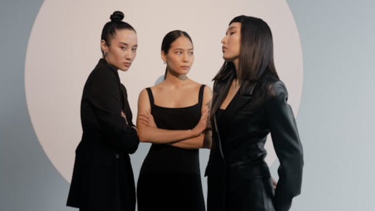 ¿Qué significa vestir siempre del mismo color? La psicología responde
