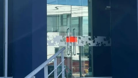 Suspendida sucursal bancaria