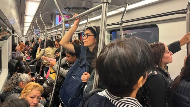 Retrasos y aglomeraciones en el Metro CDMX
