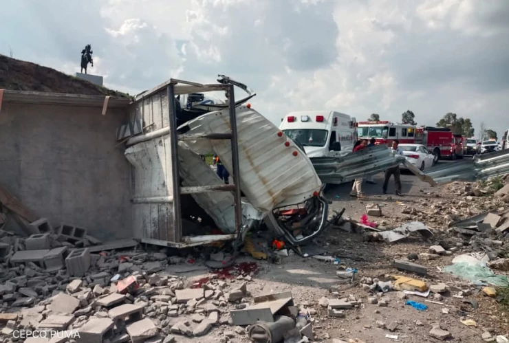 Volcadura Cuesta China.jpeg