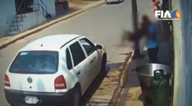 Maltrato animal: Hombre lanza a perro dentro de cazo con aceite hirviendo
