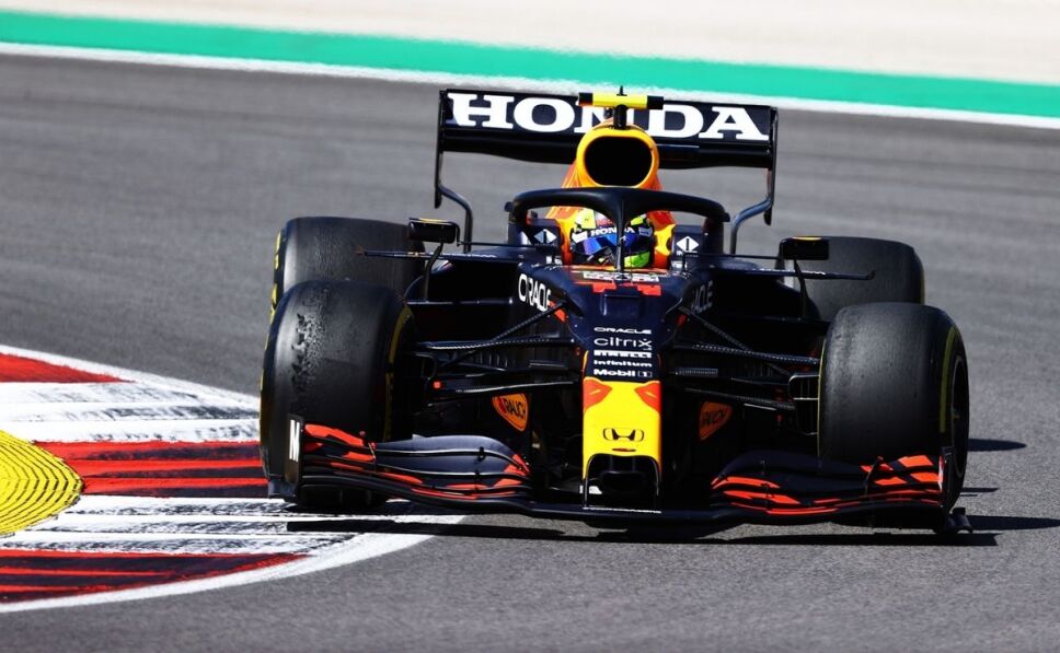 Checo Pérez termina cuarto en Portugal y es Piloto del Día