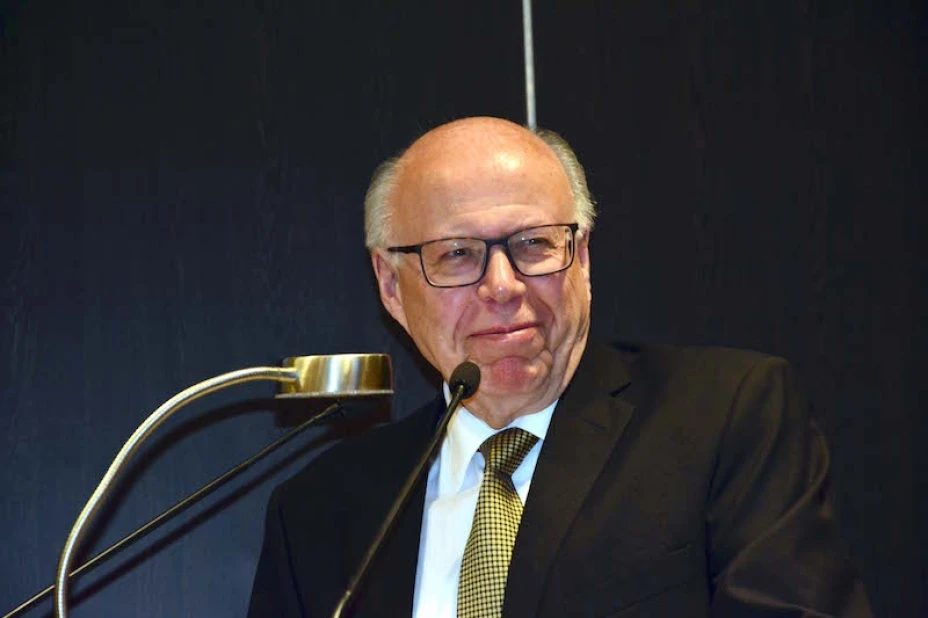 José Narro