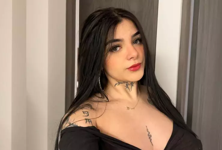 karely ruiz responde a criticas colaboracion santa fe klan