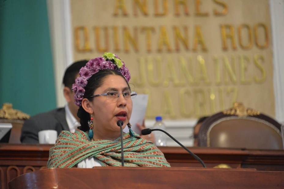 Eva Lescas.