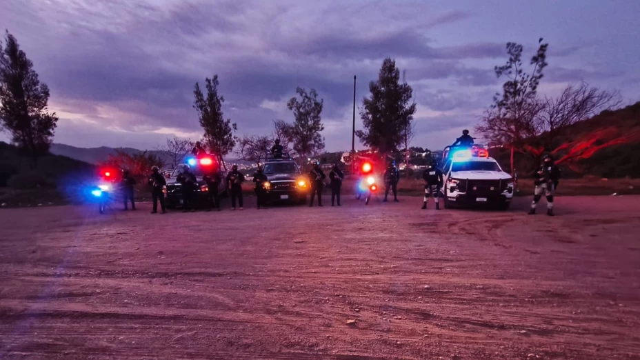 Policía sirena (2).png