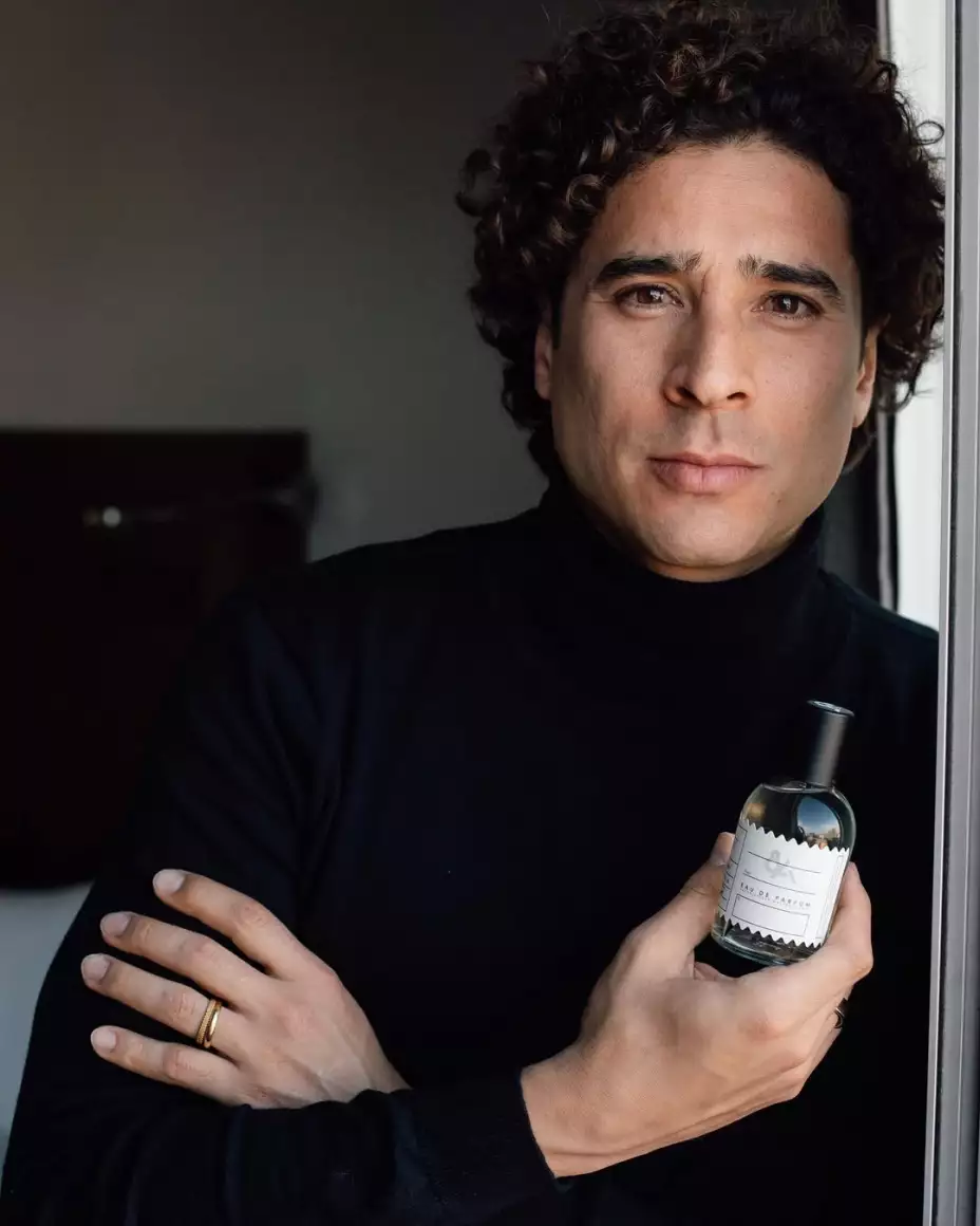 El Memo Ochoa tiene una línea personal de perfumes
