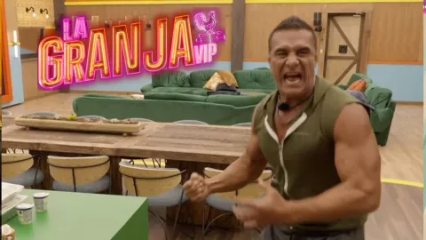 El Patrón recuerda en La Granja VIP su PELEA más top con John Cena.