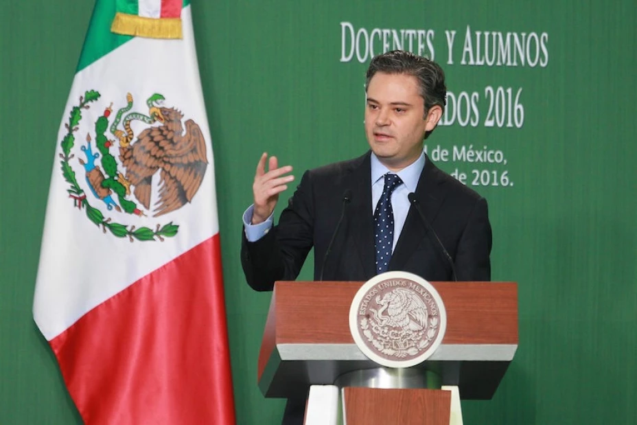 Aurelio Nuño educación