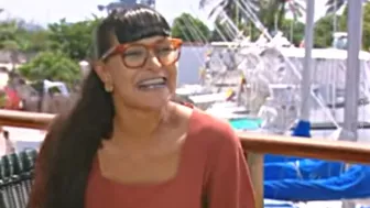 Recuerda agregarle a tu outfit algún tipo de accesorio, así sean unos aretes pequeños.