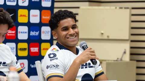 Tony Leone en su presentación con Pumas