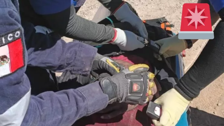 FOTOS: Así fue como encontraron a una persona en situación de calle intoxicada dentro dentro de una alcantarilla en Villa Montaña, Aguascalientes 