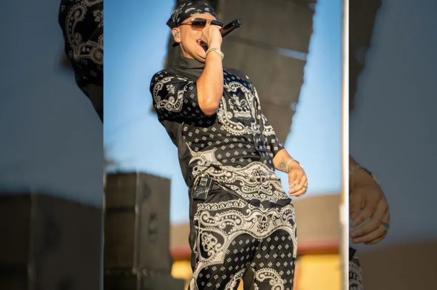 Eduin Caz En Concierto.jpg