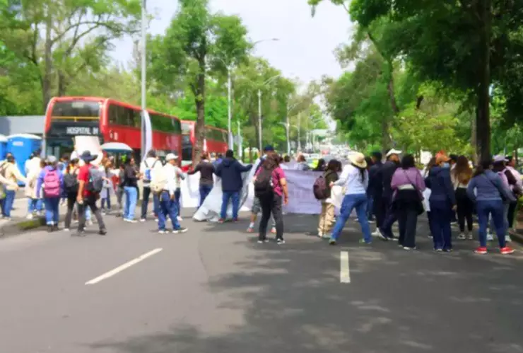Manifestación en Paseo de la Reforma complica la movilidad alrededor de Auditorio Nacional