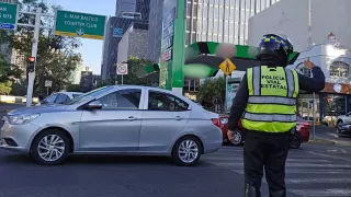 Cierran el cruce de Av. Hidalgo y Ramón Corona en Guadalajara; ¿qué está ocurriendo en la zona?