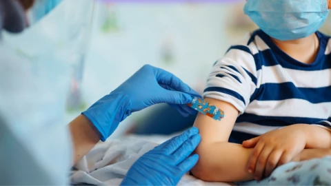 Por qué los niños son más propensos a contagiarse de sarampión.