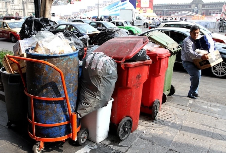 A quien sea sorprendido arrojando animales muertos, desechos, objetos o sustancias y basura en general, por ejemplo, le costará casi siete mil pesos la multa.