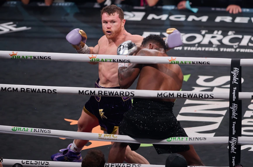 Canelo vs Charlo 3