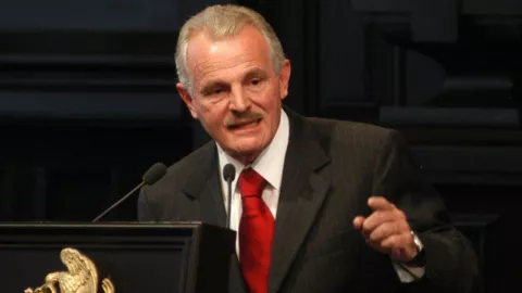 Labastida renunciará al PRI tras reelección de Alito Moreno