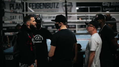 Caleb Plant entrenamiento pelea Canelo Álvarez