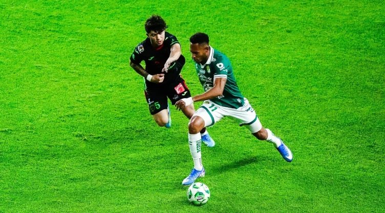 Llegó como sorpresa a la Liga BBVA MX y hoy es de sus figuras más destacadas