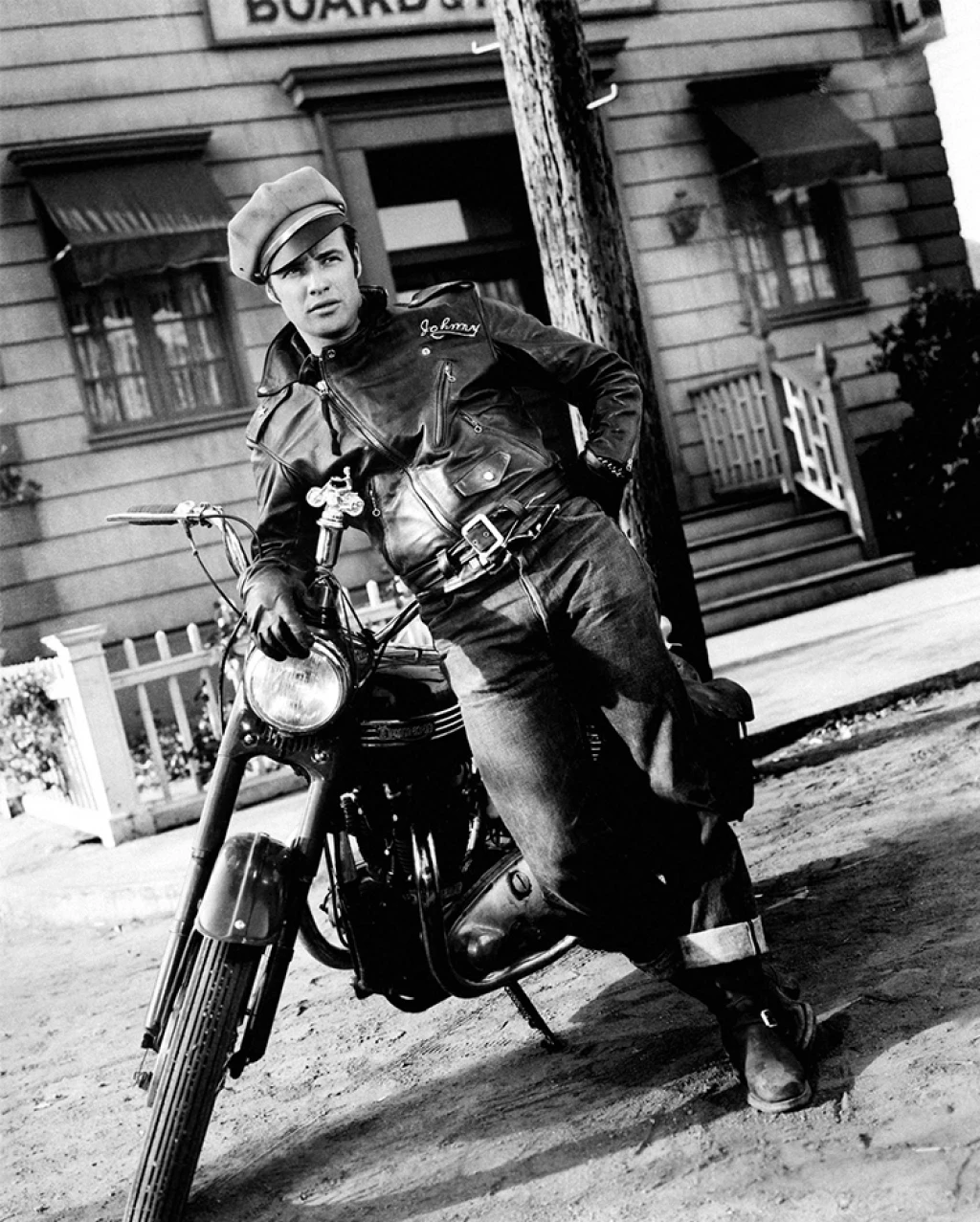 Marlon Brando en “The wild one”, en 1953/Foto: thefahionisto.com
