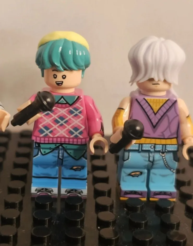 Abby Saja - Pose Escénica. Fuente LEGO.jpg
