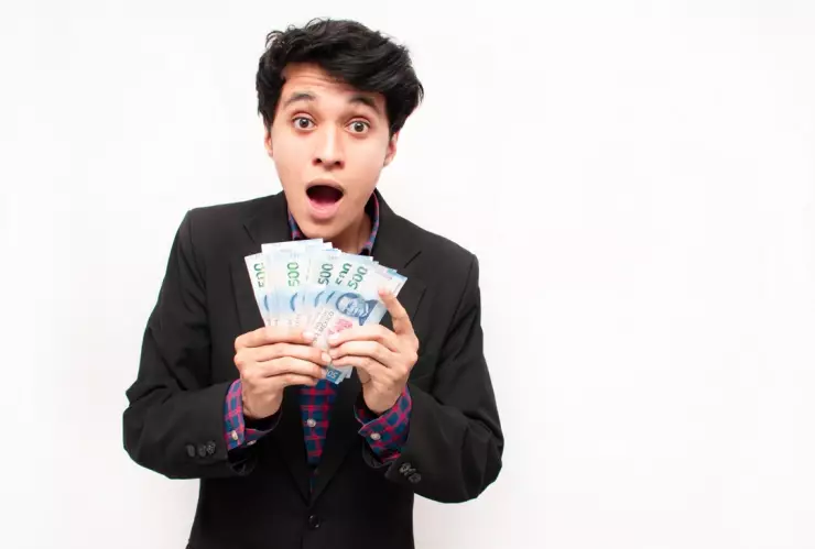 Esta beca para hombres te puede dar cerca de 8 mil pesos por mes