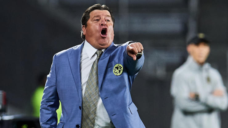 Miguel Herrera fue despedido v&iacute;a zoom del Am&eacute;rica