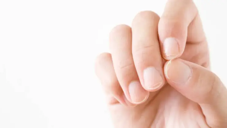 Si haces esto con tus uñas, puedes dañarlas gravemente