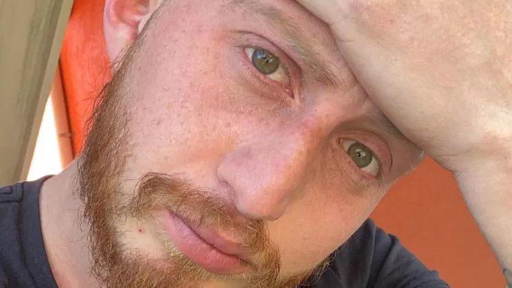 Mamá de Octavio Ocaña visita desconsolada el lugar donde murió su hijo.