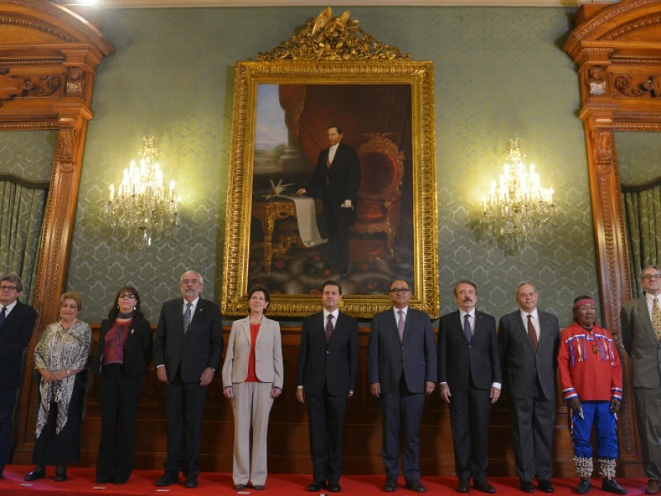 EPN y los premiados