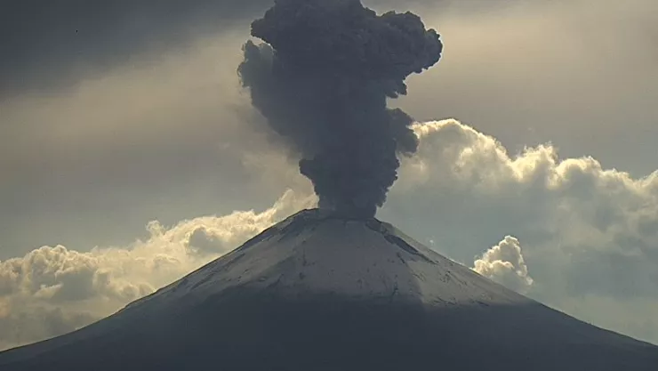 Popocatépetl nevado.jpg