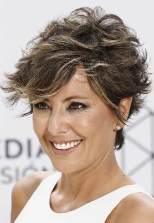 Checa estos cortes de pelo que rejuvenecen