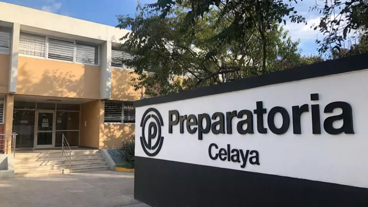 Reportan sujetos armados al interior de una preparatoria en Celaya esto es lo que en verdad pasó.jpg